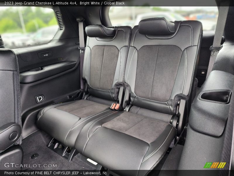 Bright White / Global Black 2023 Jeep Grand Cherokee L Altitude 4x4
