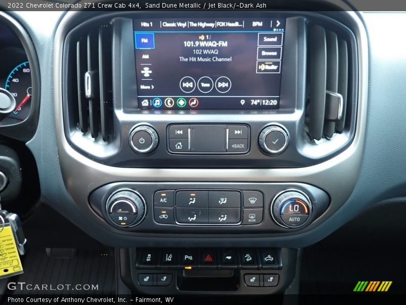 Controls of 2022 Colorado Z71 Crew Cab 4x4