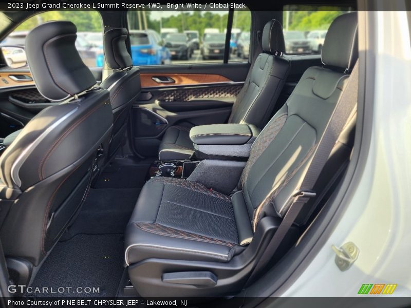 Bright White / Global Black 2023 Jeep Grand Cherokee L Summit Reserve 4WD