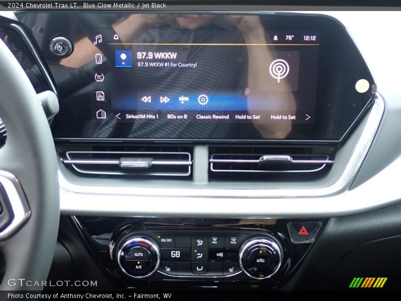 Controls of 2024 Trax LT