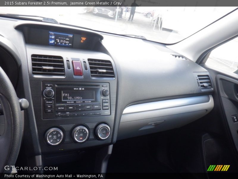 Jasmine Green Metallic / Gray 2015 Subaru Forester 2.5i Premium