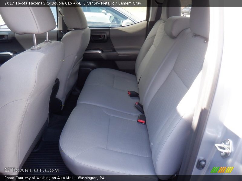 Silver Sky Metallic / Cement Gray 2017 Toyota Tacoma SR5 Double Cab 4x4