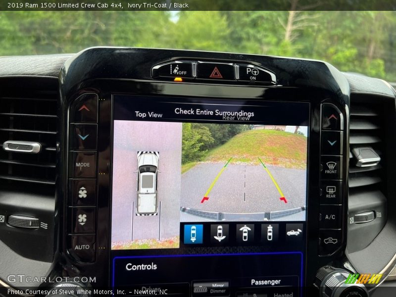 Controls of 2019 1500 Limited Crew Cab 4x4