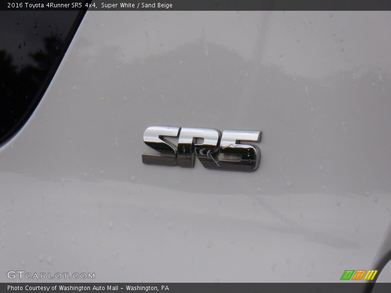 Super White / Sand Beige 2016 Toyota 4Runner SR5 4x4