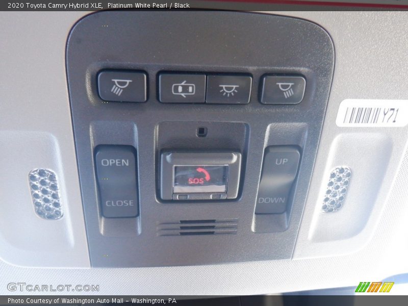 Platinum White Pearl / Black 2020 Toyota Camry Hybrid XLE