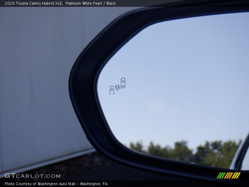 Platinum White Pearl / Black 2020 Toyota Camry Hybrid XLE