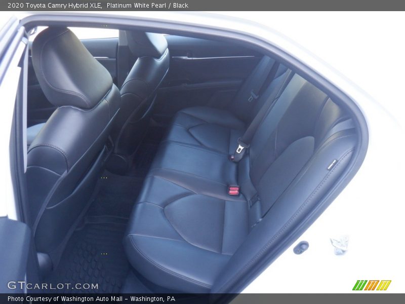 Platinum White Pearl / Black 2020 Toyota Camry Hybrid XLE