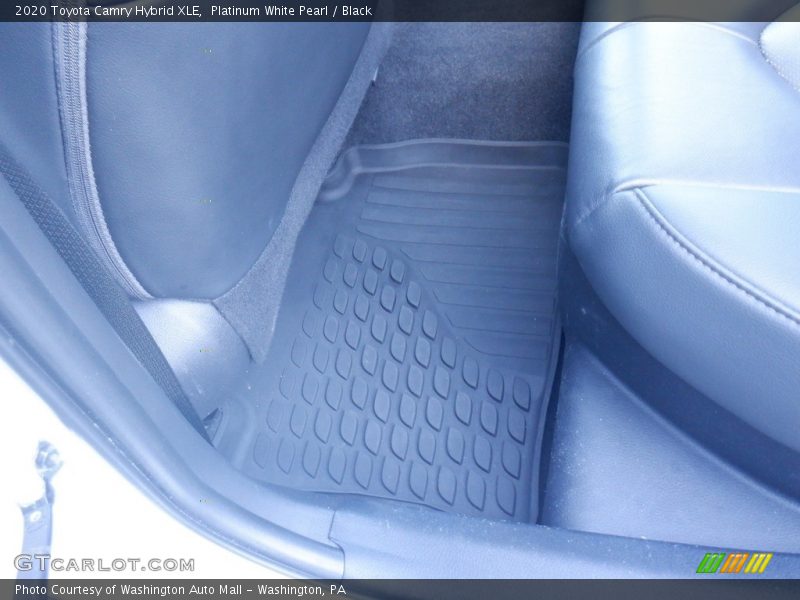 Platinum White Pearl / Black 2020 Toyota Camry Hybrid XLE