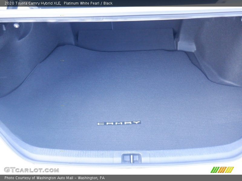 Platinum White Pearl / Black 2020 Toyota Camry Hybrid XLE