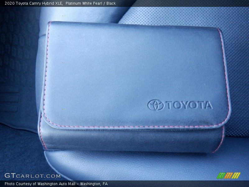 Platinum White Pearl / Black 2020 Toyota Camry Hybrid XLE