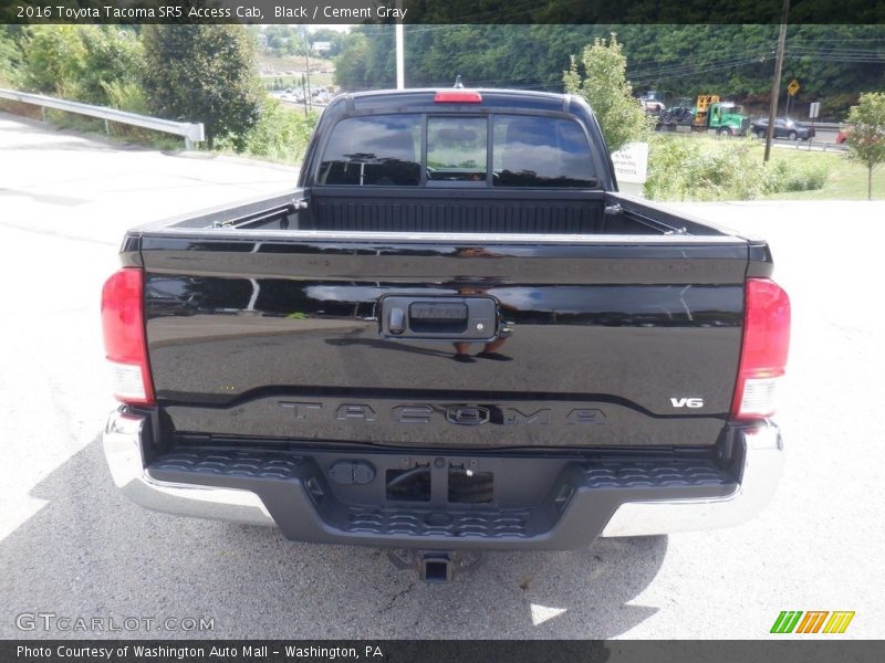 Black / Cement Gray 2016 Toyota Tacoma SR5 Access Cab