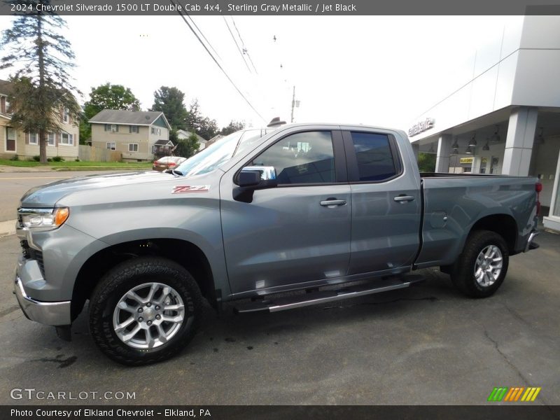 Front 3/4 View of 2024 Silverado 1500 LT Double Cab 4x4