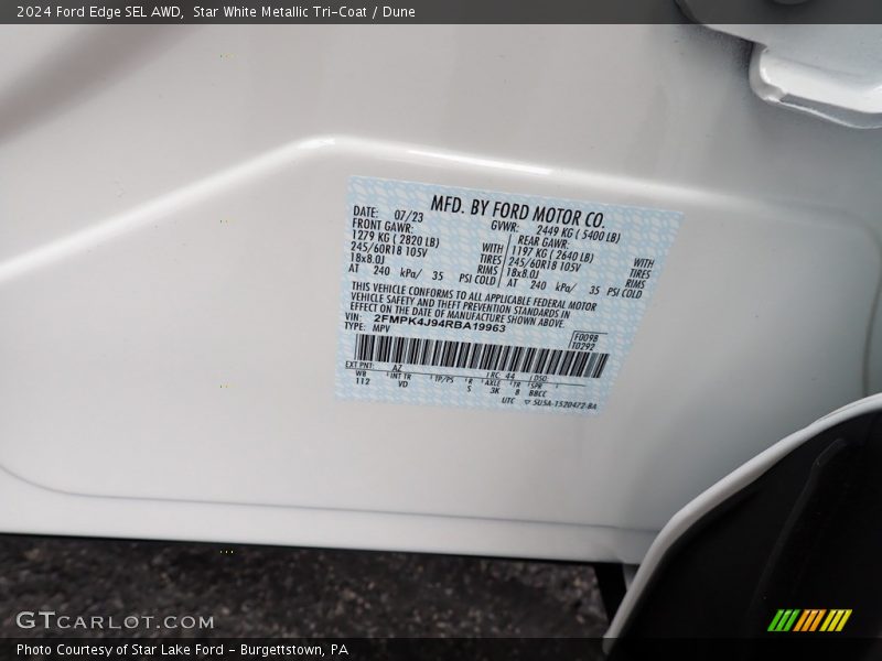 2024 Edge SEL AWD Star White Metallic Tri-Coat Color Code AZ