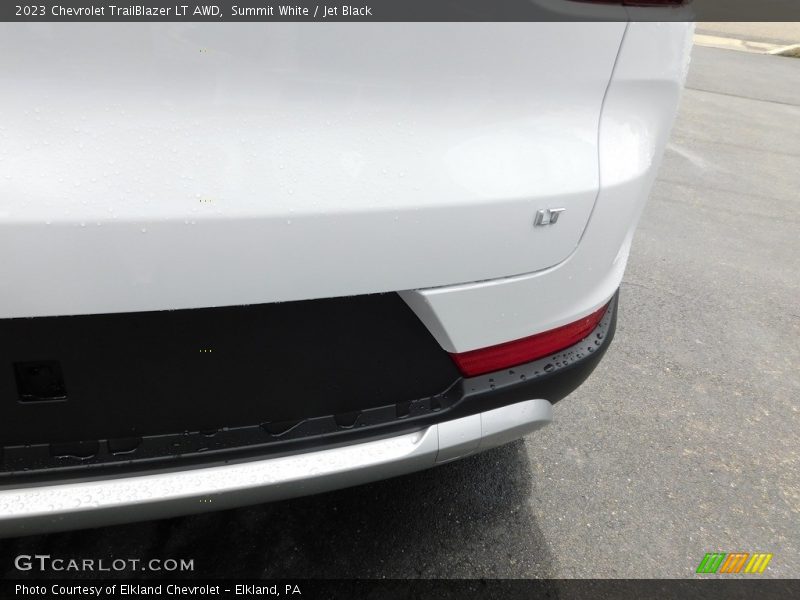 Summit White / Jet Black 2023 Chevrolet TrailBlazer LT AWD