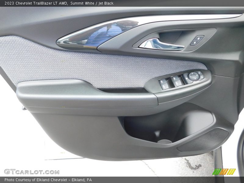 Summit White / Jet Black 2023 Chevrolet TrailBlazer LT AWD