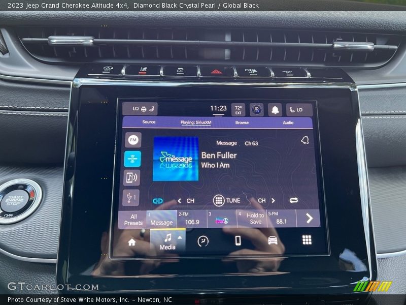Controls of 2023 Grand Cherokee Altitude 4x4
