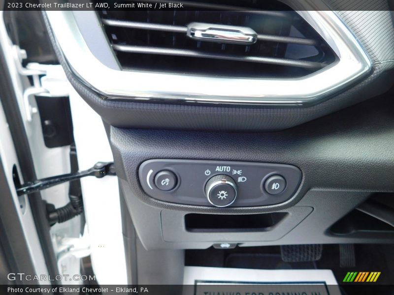 Summit White / Jet Black 2023 Chevrolet TrailBlazer LT AWD