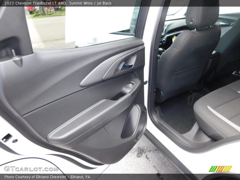 Summit White / Jet Black 2023 Chevrolet TrailBlazer LT AWD
