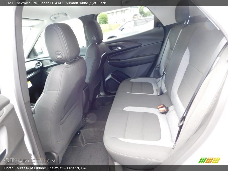 Summit White / Jet Black 2023 Chevrolet TrailBlazer LT AWD