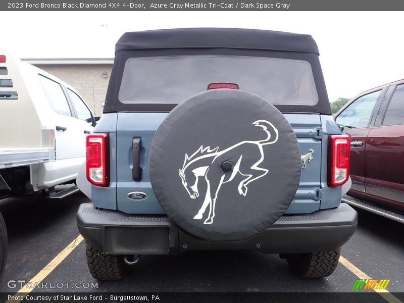 Azure Gray Metallic Tri-Coat / Dark Space Gray 2023 Ford Bronco Black Diamond 4X4 4-Door