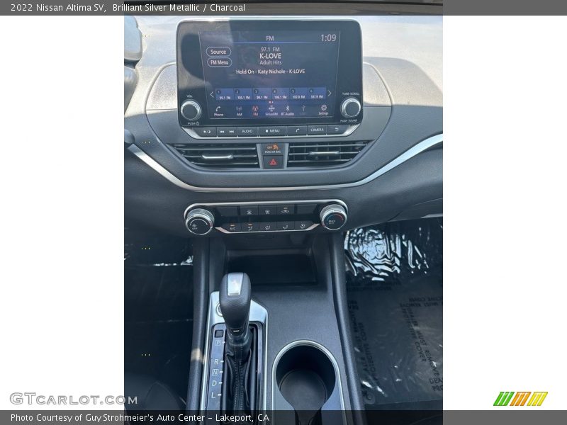 Controls of 2022 Altima SV