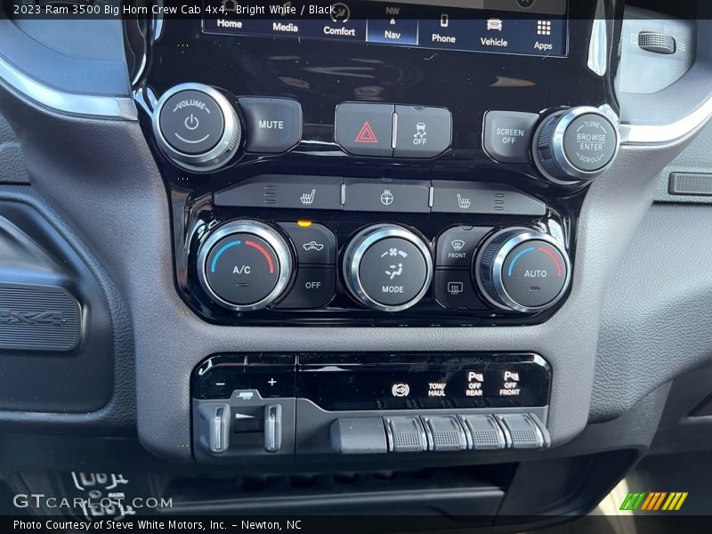 Bright White / Black 2023 Ram 3500 Big Horn Crew Cab 4x4