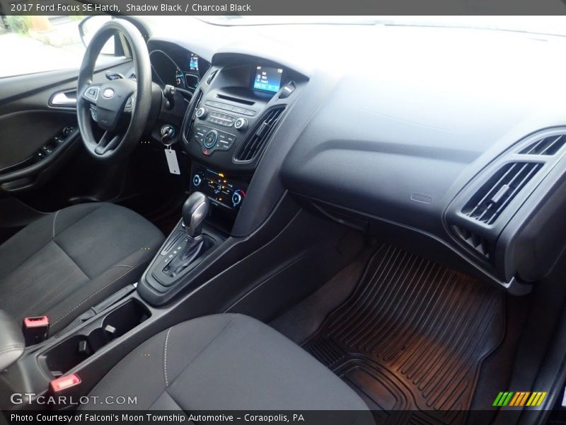  2017 Focus SE Hatch Charcoal Black Interior