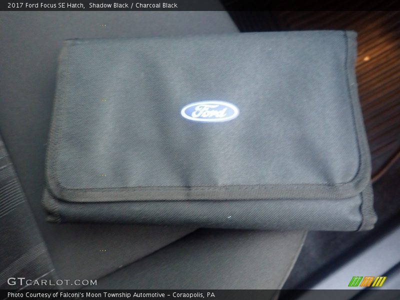 Shadow Black / Charcoal Black 2017 Ford Focus SE Hatch