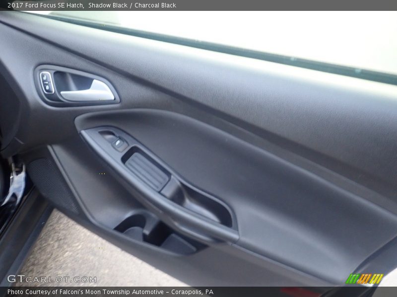 Shadow Black / Charcoal Black 2017 Ford Focus SE Hatch