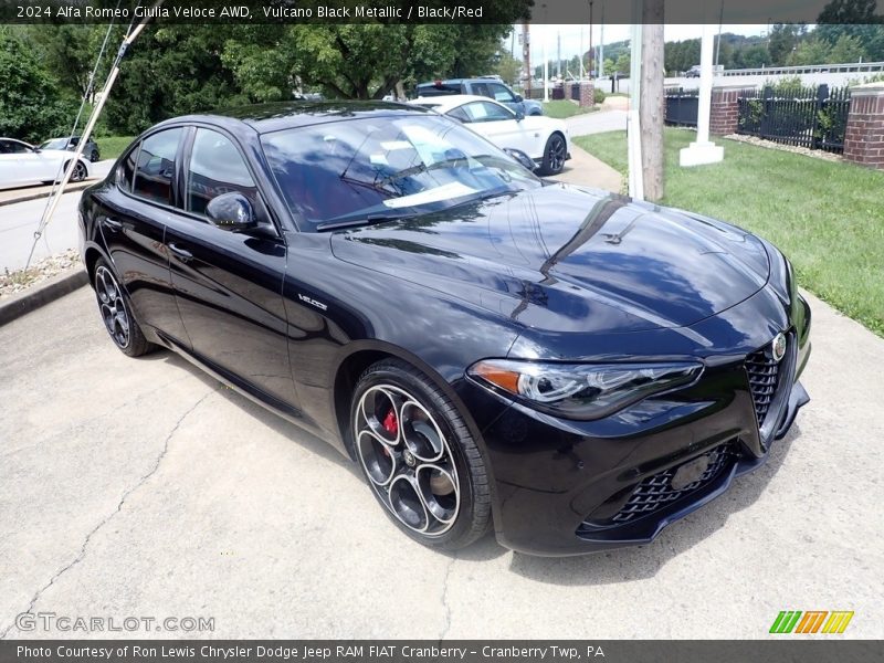 Front 3/4 View of 2024 Giulia Veloce AWD