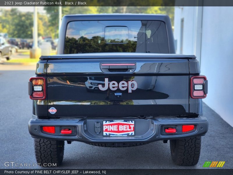 Black / Black 2023 Jeep Gladiator Rubicon 4x4
