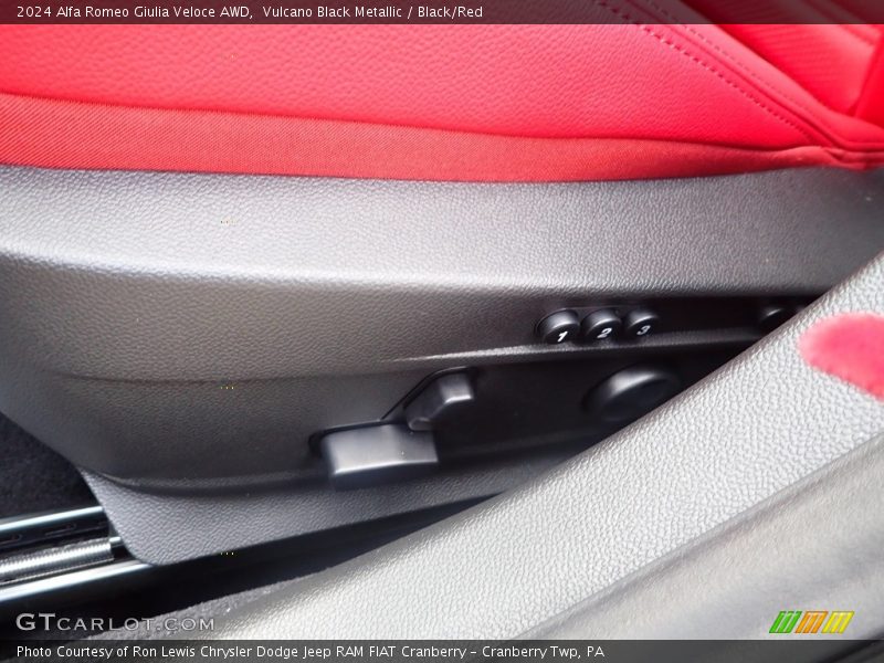 Vulcano Black Metallic / Black/Red 2024 Alfa Romeo Giulia Veloce AWD