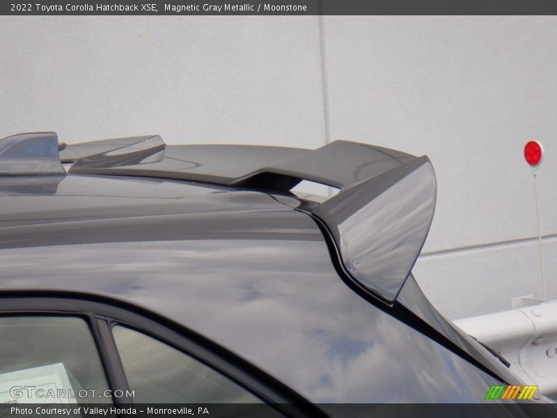 Magnetic Gray Metallic / Moonstone 2022 Toyota Corolla Hatchback XSE