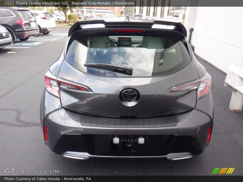 Magnetic Gray Metallic / Moonstone 2022 Toyota Corolla Hatchback XSE