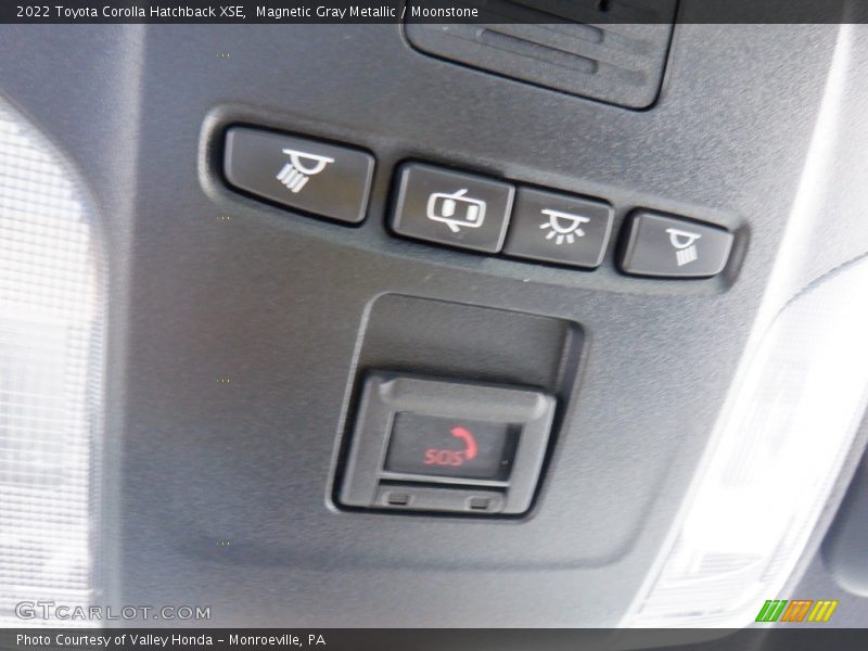 Magnetic Gray Metallic / Moonstone 2022 Toyota Corolla Hatchback XSE