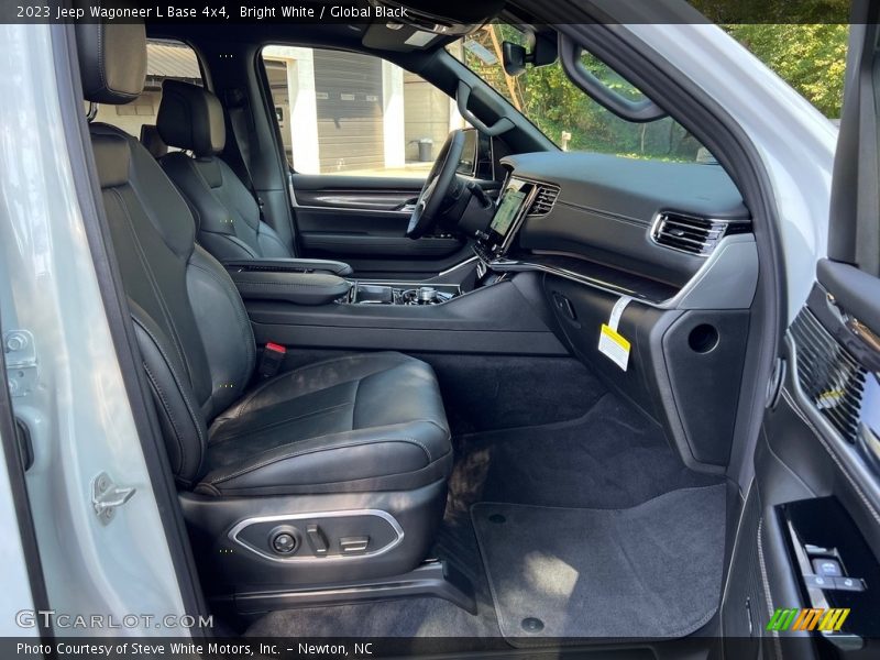 Bright White / Global Black 2023 Jeep Wagoneer L Base 4x4