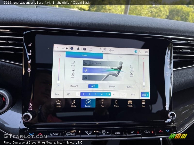 Bright White / Global Black 2023 Jeep Wagoneer L Base 4x4