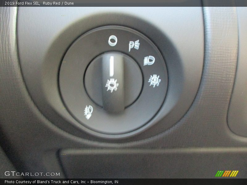 Ruby Red / Dune 2019 Ford Flex SEL