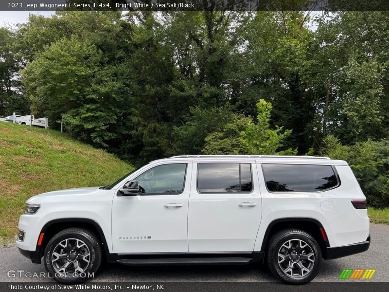  2023 Wagoneer L Series III 4x4 Bright White
