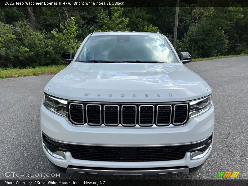 Bright White / Sea Salt/Black 2023 Jeep Wagoneer L Series III 4x4