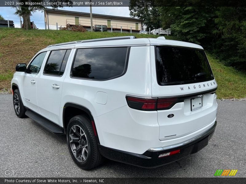 Bright White / Sea Salt/Black 2023 Jeep Wagoneer L Series III 4x4