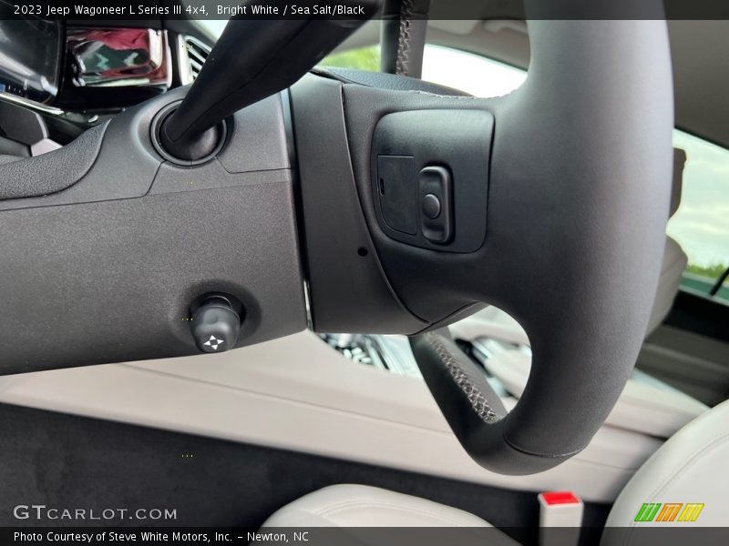 Bright White / Sea Salt/Black 2023 Jeep Wagoneer L Series III 4x4