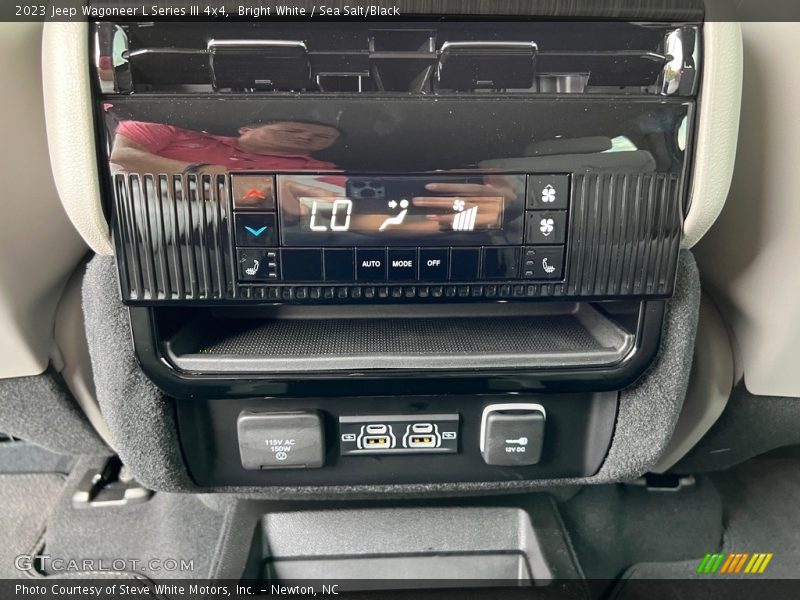 Bright White / Sea Salt/Black 2023 Jeep Wagoneer L Series III 4x4