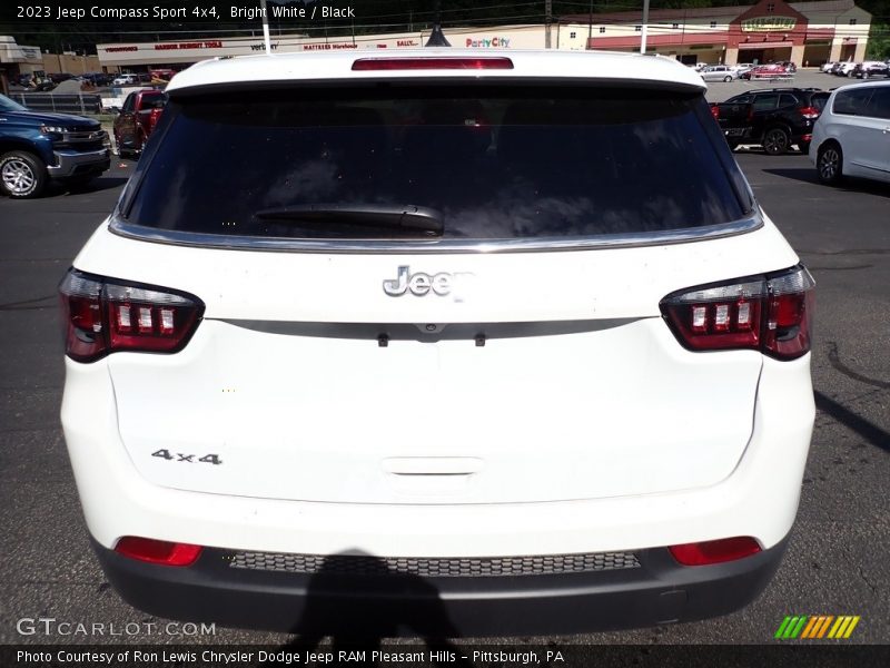 Bright White / Black 2023 Jeep Compass Sport 4x4