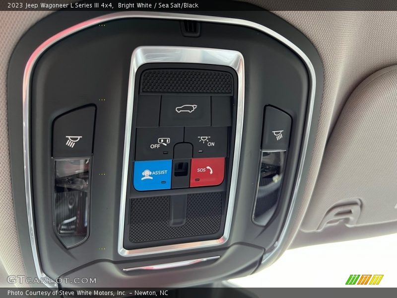 Bright White / Sea Salt/Black 2023 Jeep Wagoneer L Series III 4x4