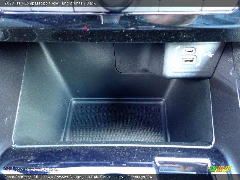 Bright White / Black 2023 Jeep Compass Sport 4x4