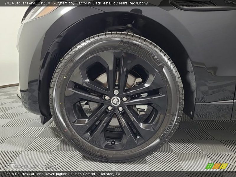  2024 F-PACE P250 R-Dynamic S Wheel