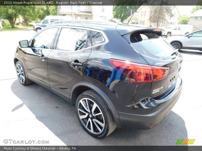 Magnetic Black Pearl / Charcoal 2019 Nissan Rogue Sport SL AWD