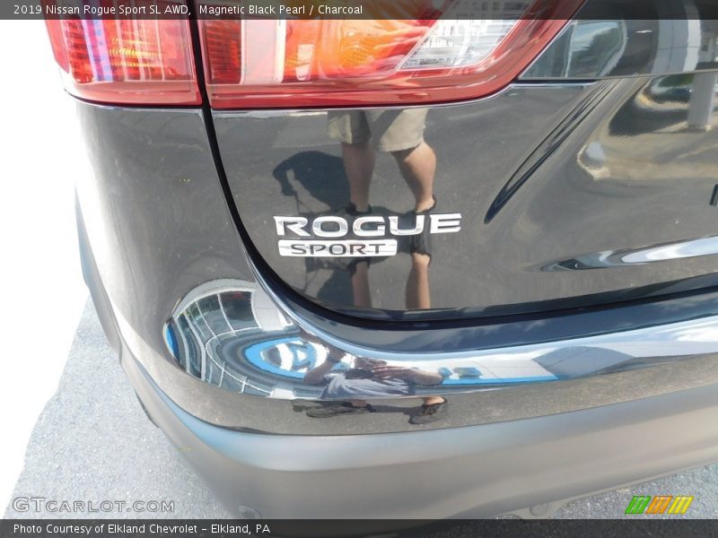 Magnetic Black Pearl / Charcoal 2019 Nissan Rogue Sport SL AWD