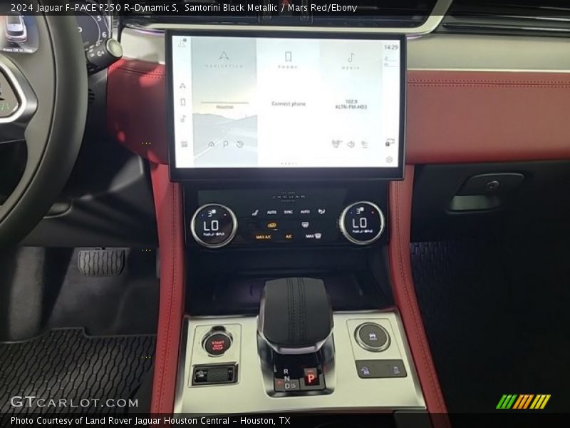 Controls of 2024 F-PACE P250 R-Dynamic S